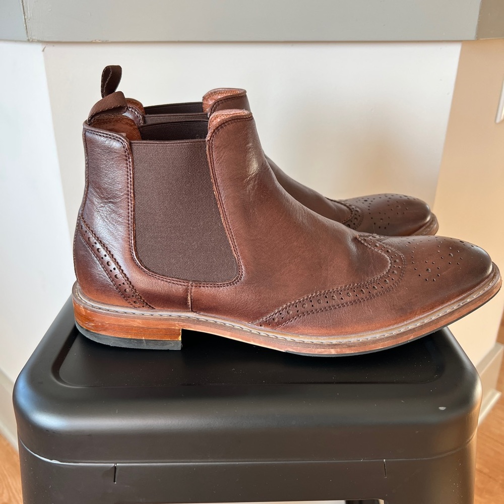 Florsheim Wingtip Chelsea Boots